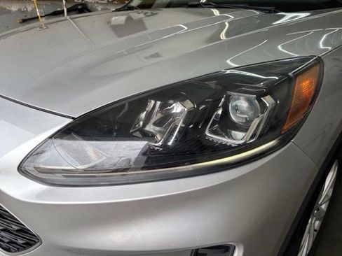 Used 2020 Ford Escape SE FWD image 7