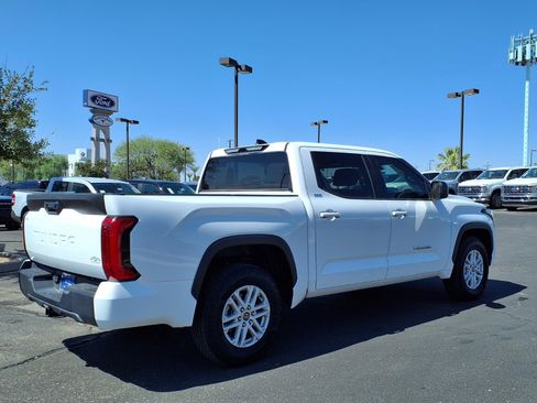Used 2022 Toyota Tundra SR5 w/ SR5 Premium Package RWD image 6