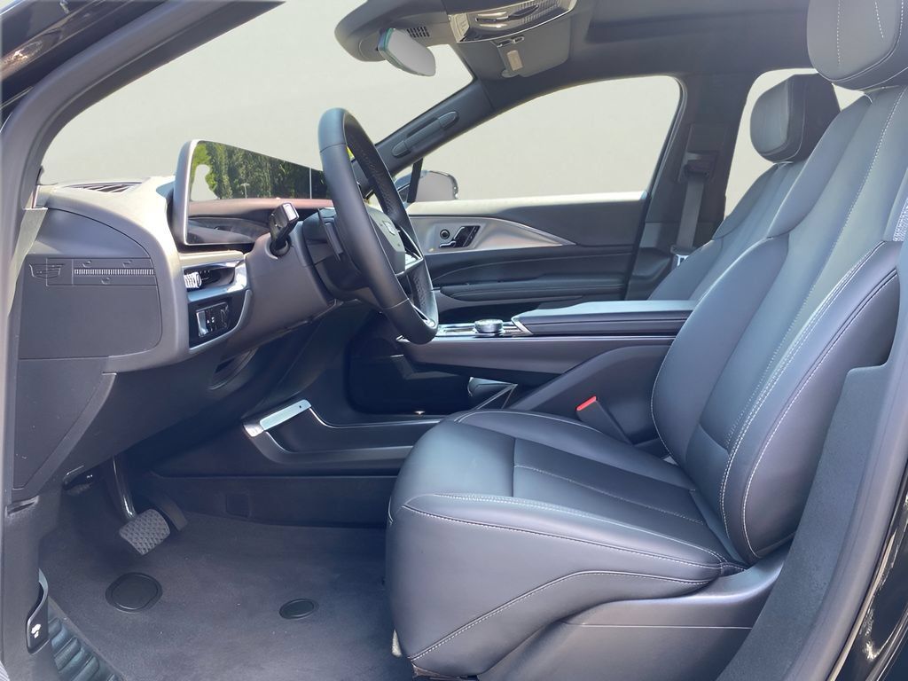 Used 2024 Cadillac Lyriq Tech w/ Driver Assist Package AWD/4WD image 13