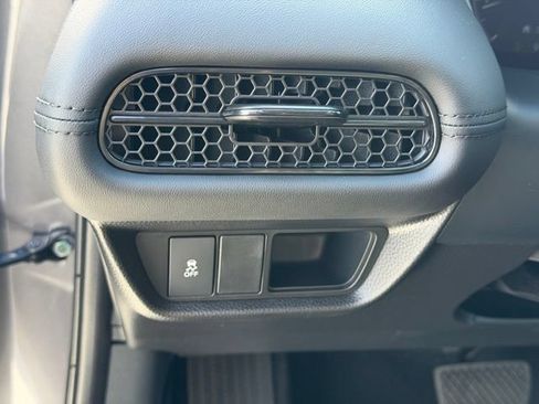 Certified 2026 Honda HR-V LX image 25