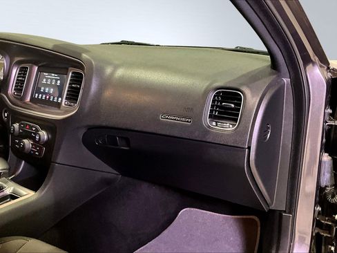 Used 2020 Dodge Charger SXT image 24