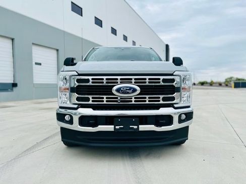 Certified 2025 Ford F250 XLT AWD/4WD image 4
