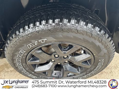 Used 2016 Jeep Cherokee Trailhawk w/ Comfort/Convenience Group AWD/4WD image 12