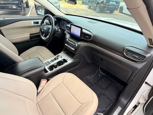 Used 2020 Ford Explorer Limited image 31