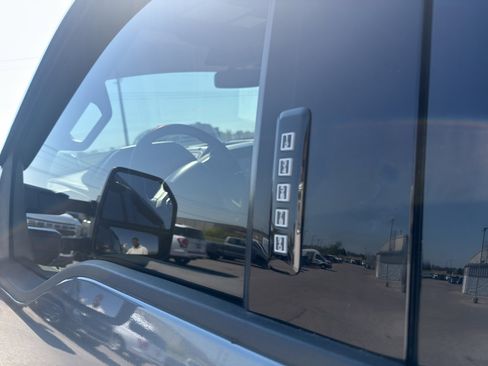 Used 2021 Ford F250 Lariat w/ Lariat Ultimate Package image 21