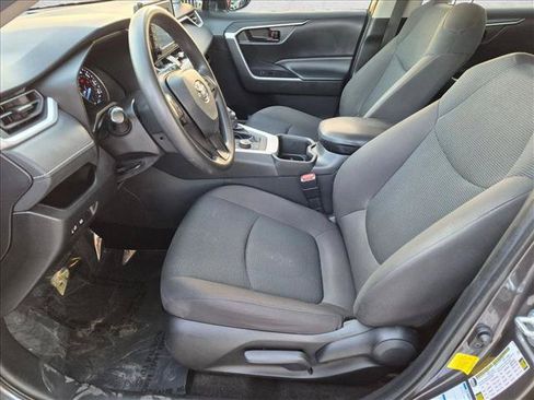 Used 2022 Toyota RAV4 LE AWD/4WD image 14