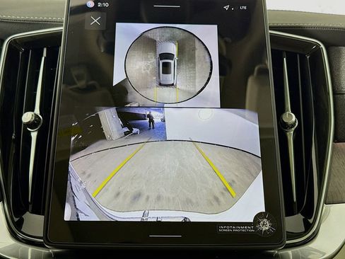 New 2026 Volvo XC90 T8 Ultra w/ Protection Package image 14