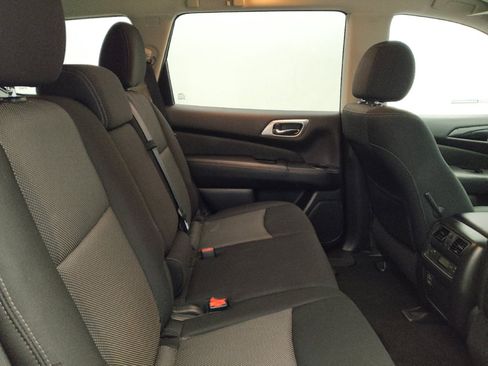 Used 2018 Nissan Pathfinder SV AWD/4WD image 19