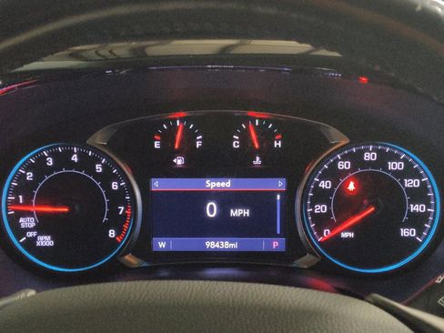 Used 2021 Chevrolet Traverse LT FWD image 23