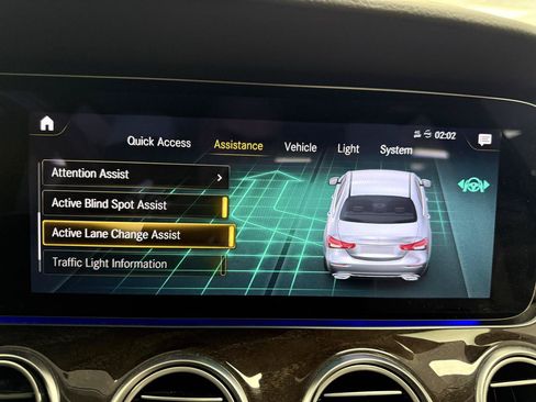 Used 2022 Mercedes-Benz E 350 Sedan w/ Driver Assistance Package image 22