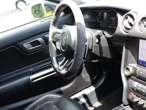 Used 2021 Ford Mustang Shelby GT500 w/ Technology Package RWD image 47