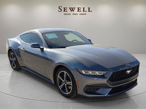 Used 2024 Ford Mustang Coupe image 6