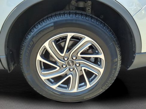 Certified 2023 Lincoln Aviator AWD w/ Class IV Trailer Tow Package image 18
