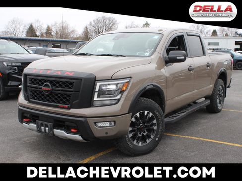 Used 2020 Nissan Titan PRO-4X w/ Pro-4x Convenience Package image 1