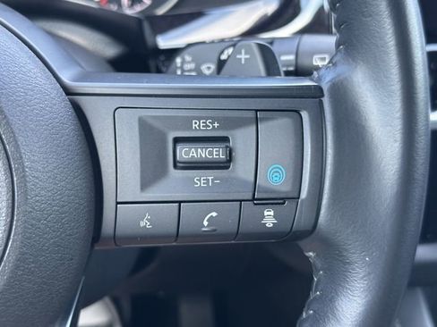 Certified 2025 Nissan Pathfinder SV FWD image 28