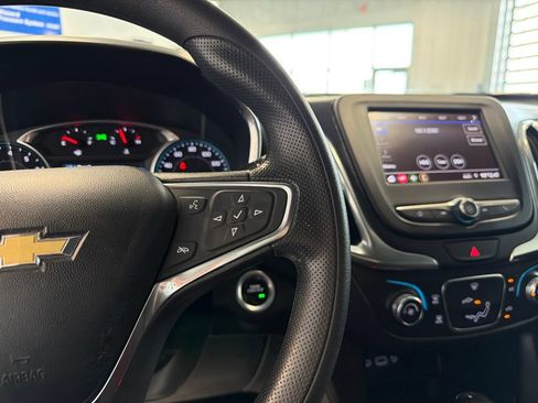 Used 2021 Chevrolet Equinox LT AWD/4WD image 17
