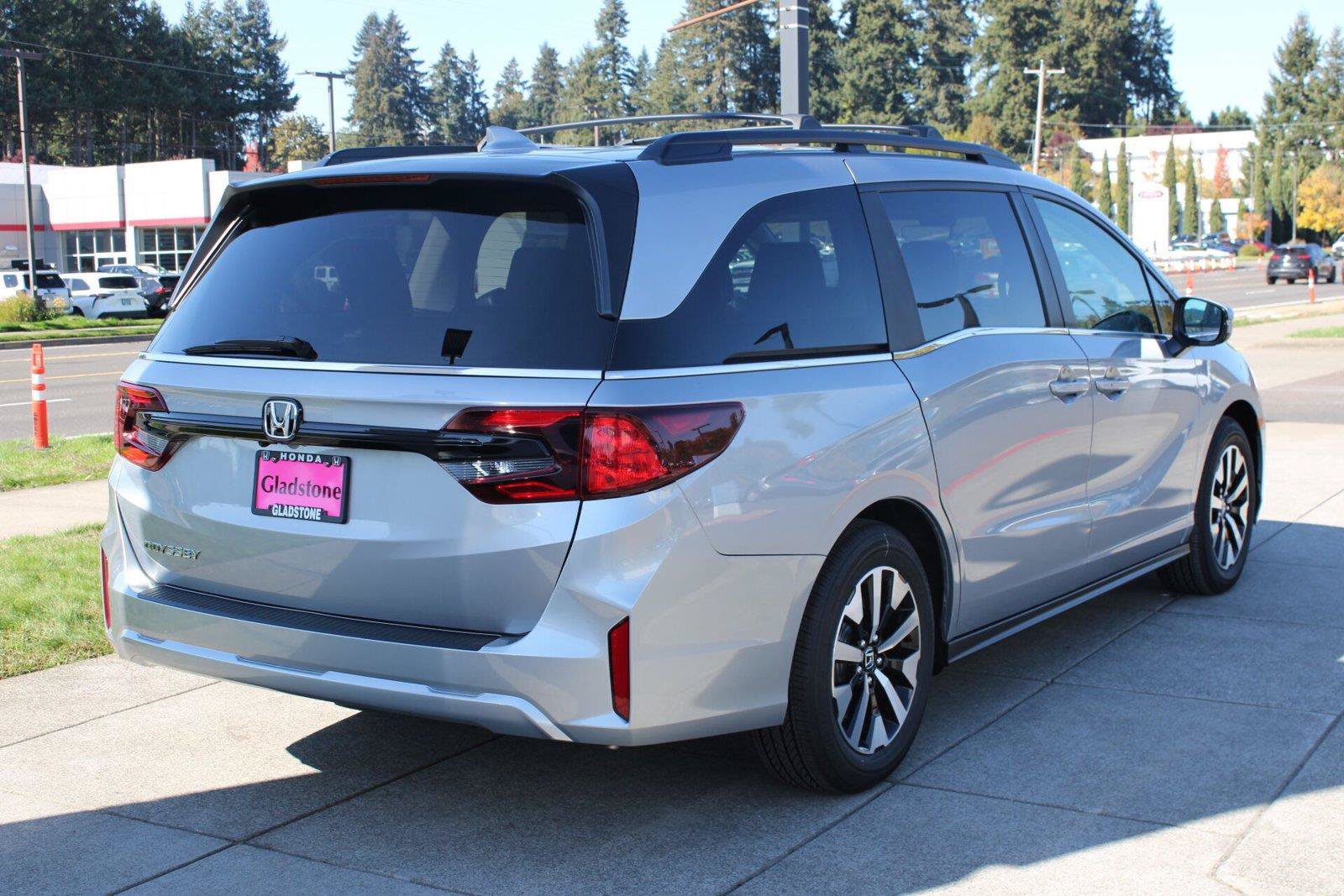 New 2026 Honda Odyssey EX-L image 5