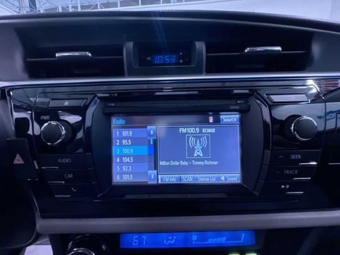 Used 2014 Toyota Corolla LE FWD image 16
