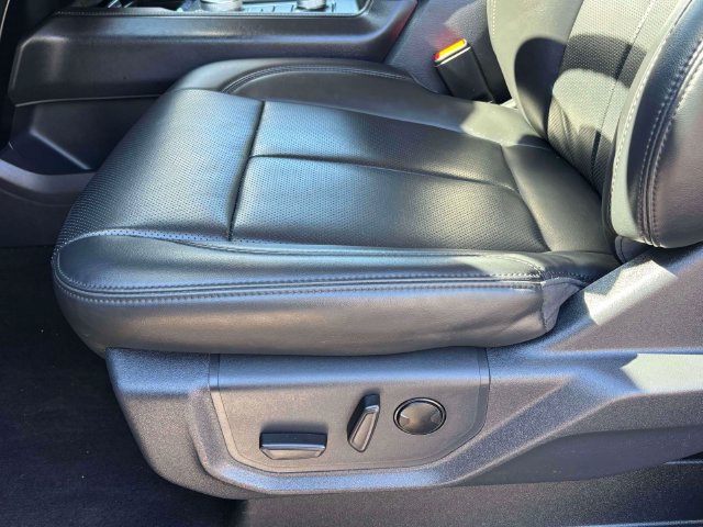 Used 2024 Ford Expedition XLT AWD/4WD image 9