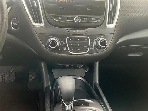 Used 2025 Chevrolet Malibu LT image 30