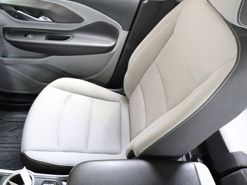 Used 2022 GMC Terrain SLE w/ Driver Convenience Package image 19