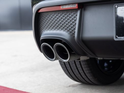 New 2026 Porsche Macan image 17