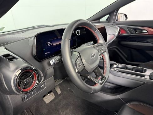 Used 2025 Chevrolet Equinox EV RS image 21