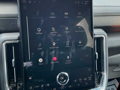 Certified 2025 GMC Yukon Denali RWD image 35