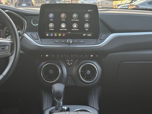 Used 2025 Chevrolet Blazer LT image 17