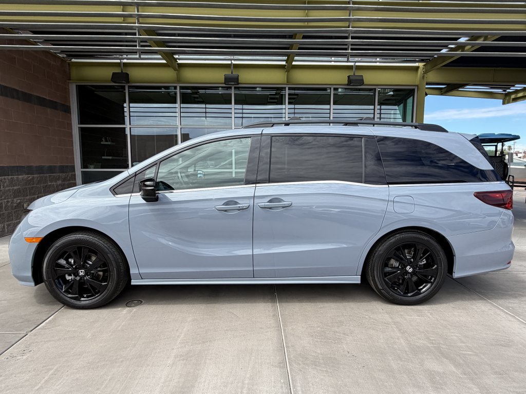Used 2023 Honda Odyssey Sport image 7