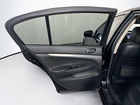 Used 2013 INFINITI G37 x w/ Premium Pkg image 25