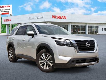 Certified 2025 Nissan Pathfinder SL