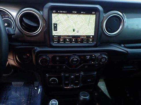 Used 2023 Jeep Wrangler Sahara image 15