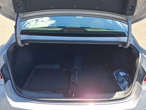 Certified 2025 Hyundai Elantra Sport FWD image 29