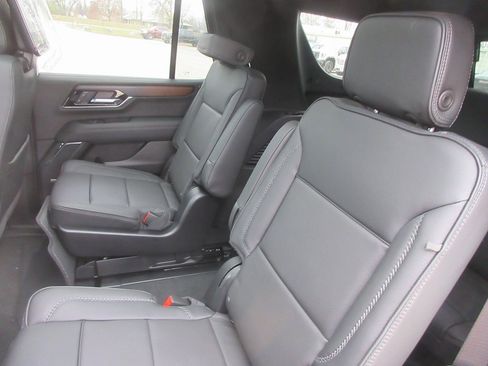 New 2026 GMC Yukon Denali w/ Denali Reserve Package image 13