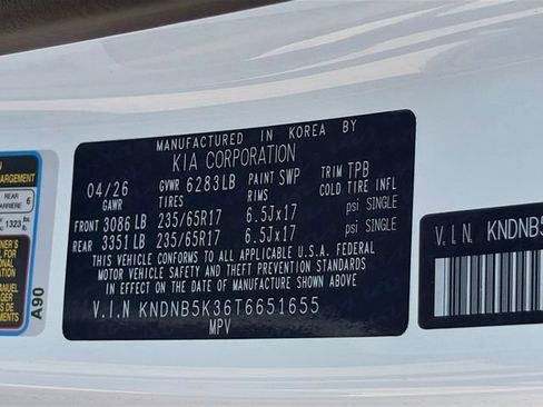 New 2026 Kia Carnival FWD image 32