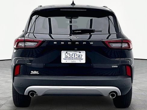 Certified 2025 Ford Escape SE FWD image 4