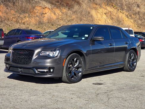 Used 2022 Chrysler 300 S w/ Comfort Group image 2