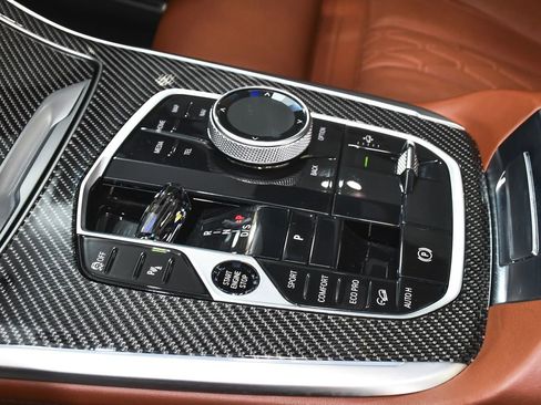Used 2026 BMW X7 M60i AWD/4WD image 44