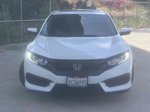 Used 2016 Honda Civic EX image 3