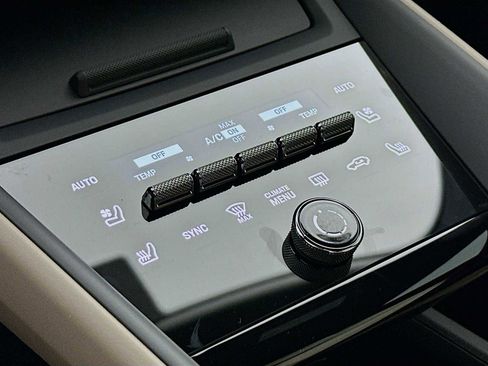 New 2026 Porsche Macan 4 Electric AWD/4WD image 21