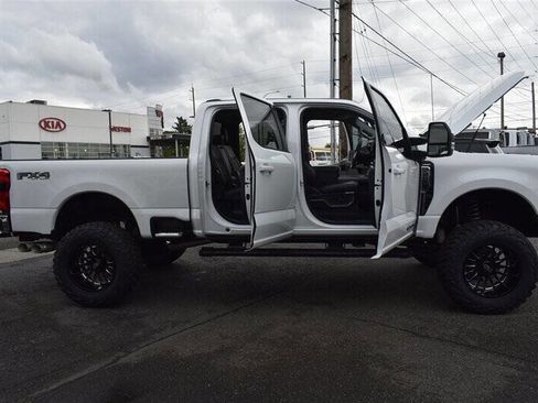 Used 2023 Ford F250 Lariat w/ FX4 Off-Road Package image 35