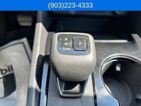 Used 2024 Nissan Rogue S FWD image 28
