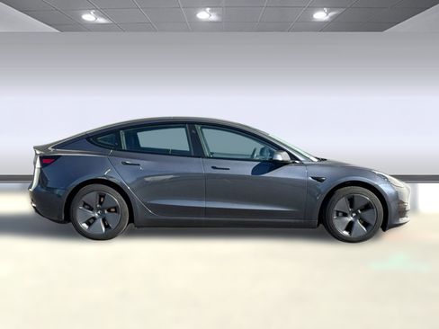 Used 2023 Tesla Model 3 Standard Range image 7