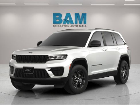 New 2025 Jeep Grand Cherokee Altitude image 4