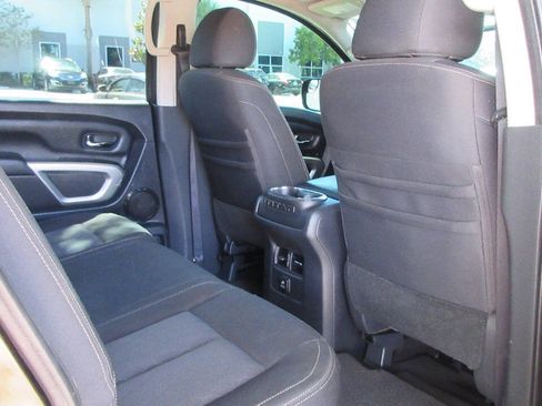 Used 2017 Nissan Titan SV RWD image 22