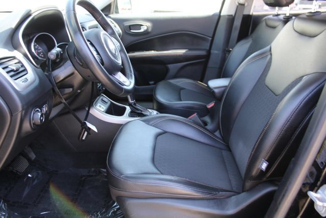 Used 2019 Jeep Compass Latitude w/ Popular Equipment Group FWD image 33