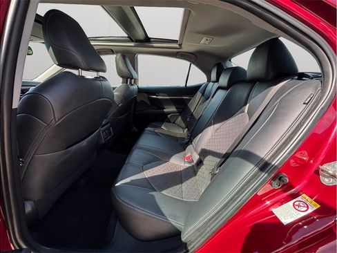 Used 2018 Toyota Camry XSE FWD image 34