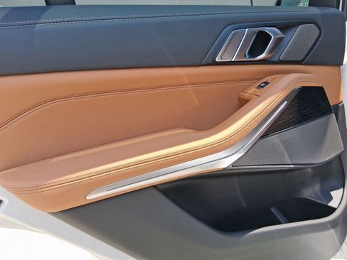 Used 2026 BMW X5 xDrive40i w/ M Sport Package image 28