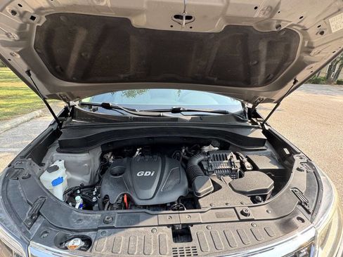 Used 2015 Kia Sorento LX image 9